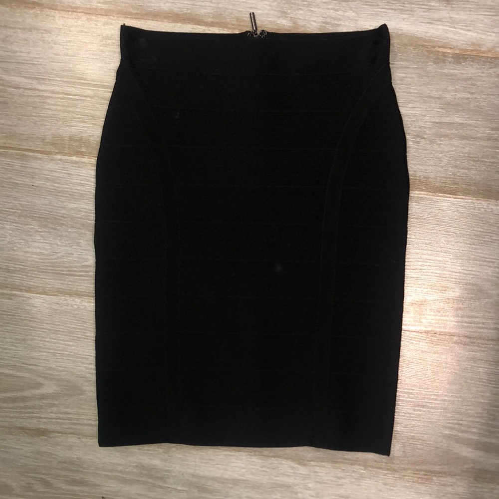 Guess Black bodycon skirt with zipper in back
